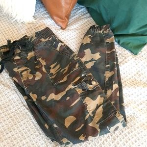 Camo Jegging Cargo Joggers